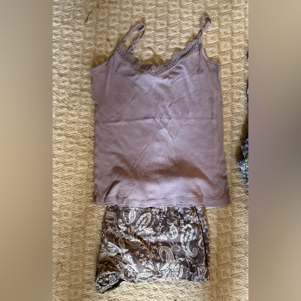 Victoria’s Secret Sz M
Women's Sleepwear Set Never Worn